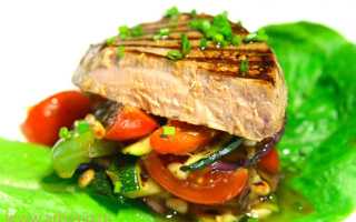 Тунец: польза и вред свежей и консервированной рыбы