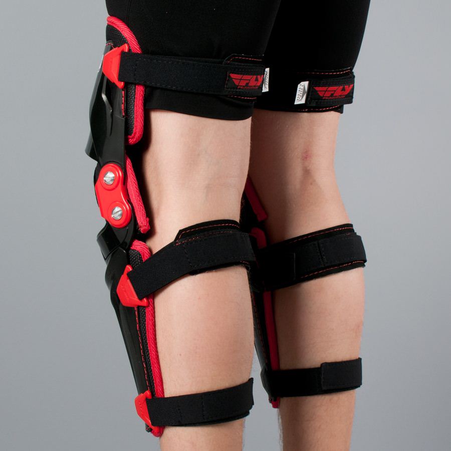 Модель наколенника с жесткой фиксацией