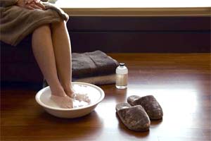 Парим ноги с содой