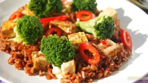 Настоящий кладезь витаминов - красный рис: его польза и вред Настоящий кладезь витаминов - красный рис: его польза и вред