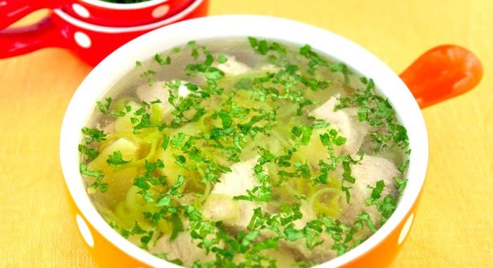 Лечебный суп из лука-порея с курицей