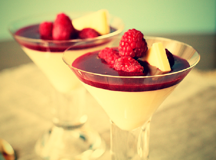 творожный мусс с малиной