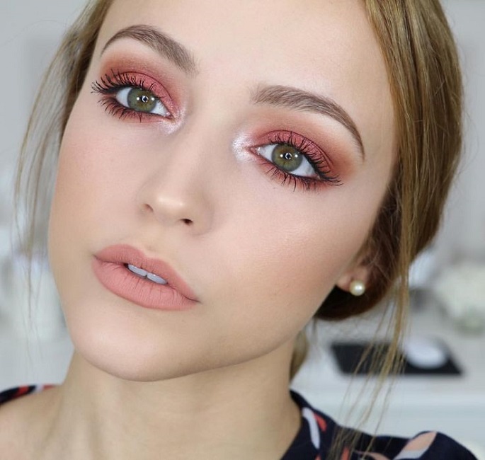 Модный макияж женских бровей