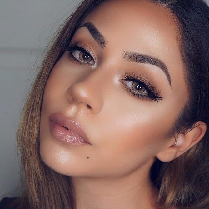 Модные женские брови