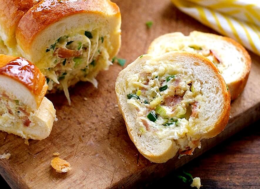 Фаршированный багет с тунцом