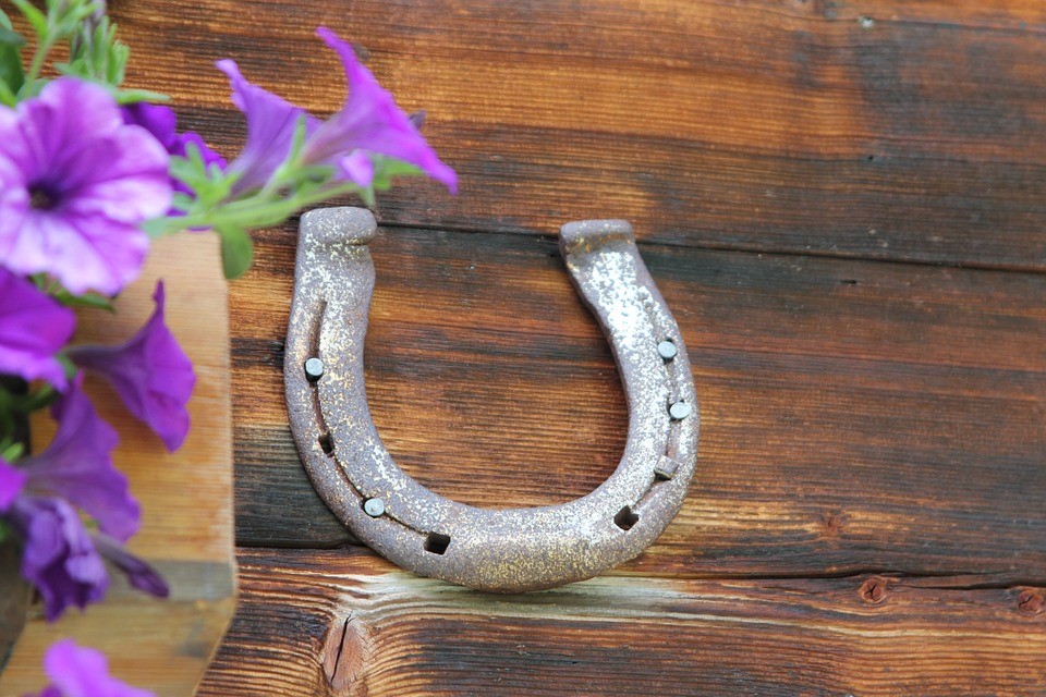 Подкова - мощный оберег для дома и для семьи