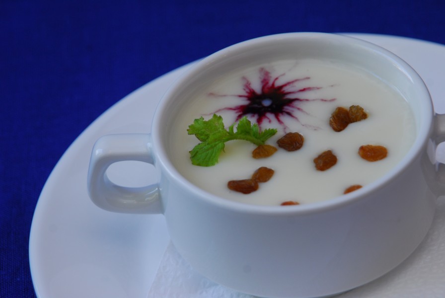 Молочный кисель для кормящей мамы в первый месяц