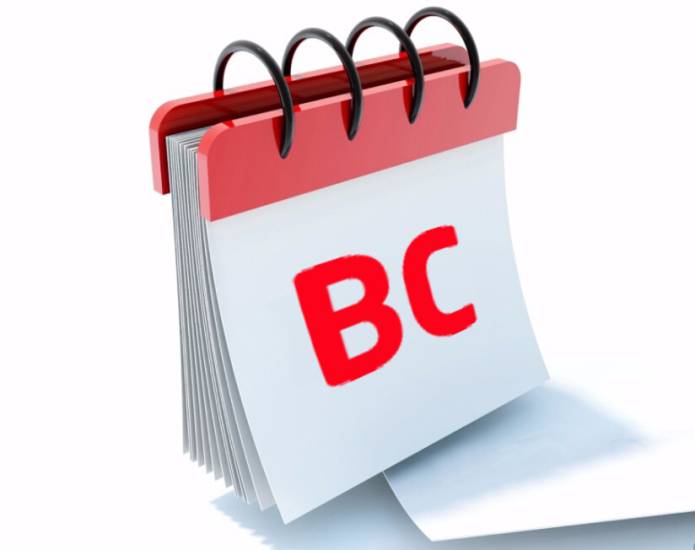 К чему горят щеки у девушек в воскресенье в течении дня?