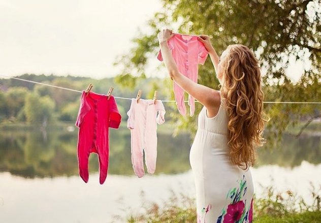 Почему нельзя поднимать руки вверх при беременности? С какого срока не стоит поднимать руки выше головы при беременности?