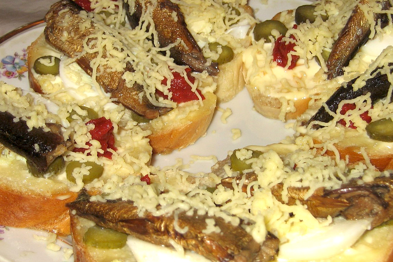 Бутерброды с плавленым сыром