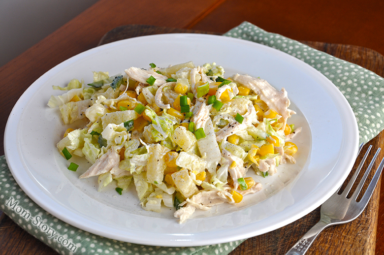 Салат с куриной грудкой и пекинской капустой - блюдо для диеты Ковалькова.