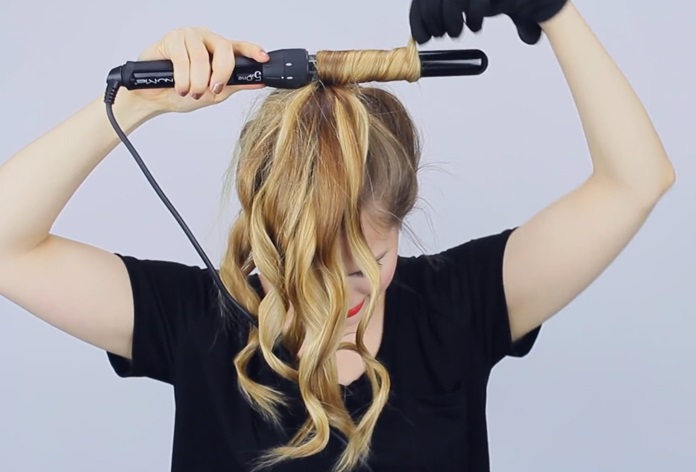 Завивка волос, собранных в хвост плойкой