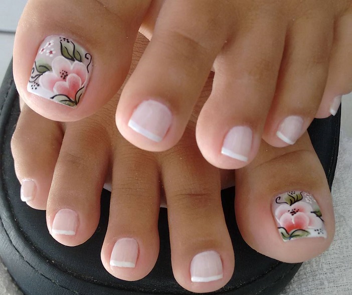 Модный, сильный педикюр френч для весны: идеи