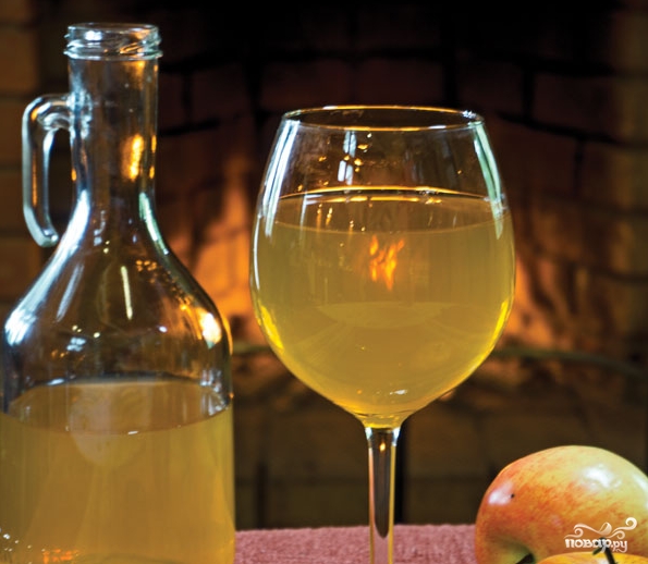 vino_iz_yablok_bez_drojjei-215031.png